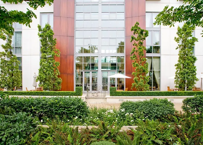 Canary Riverside Plaza Hotel Londra